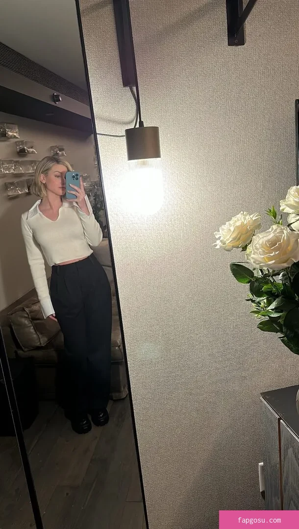 Lili Reinhart