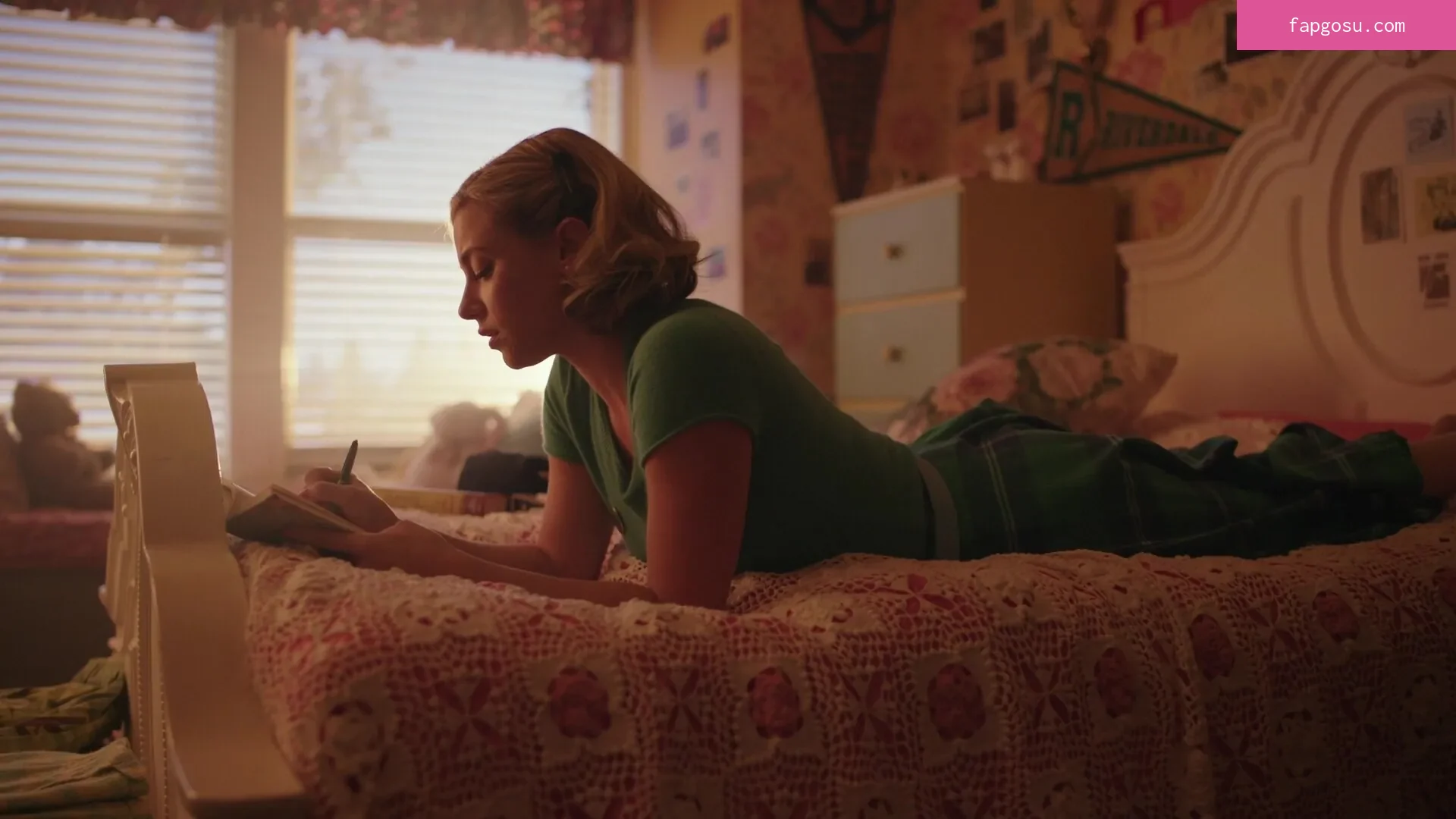 Lili Reinhart