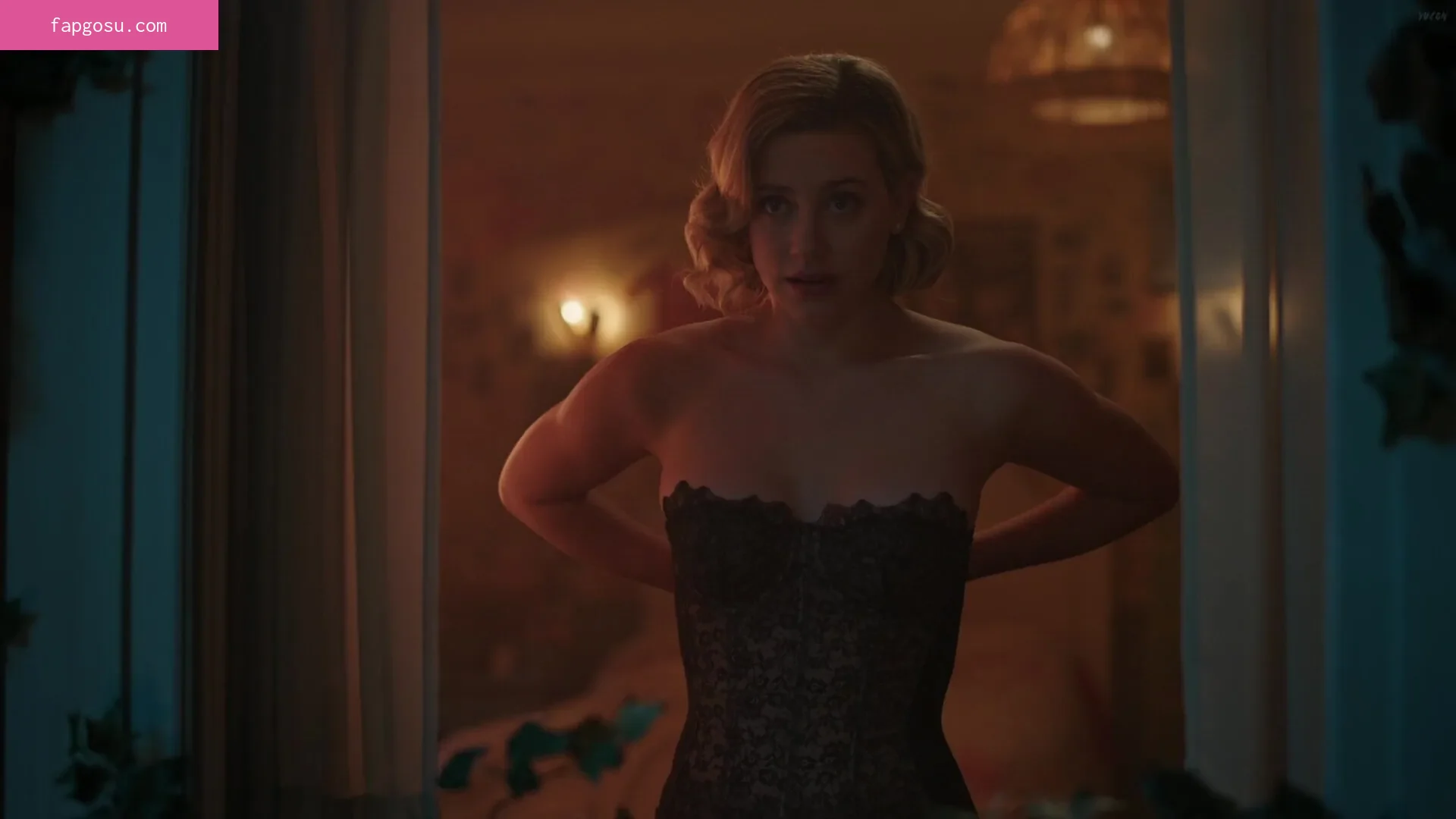 Lili Reinhart