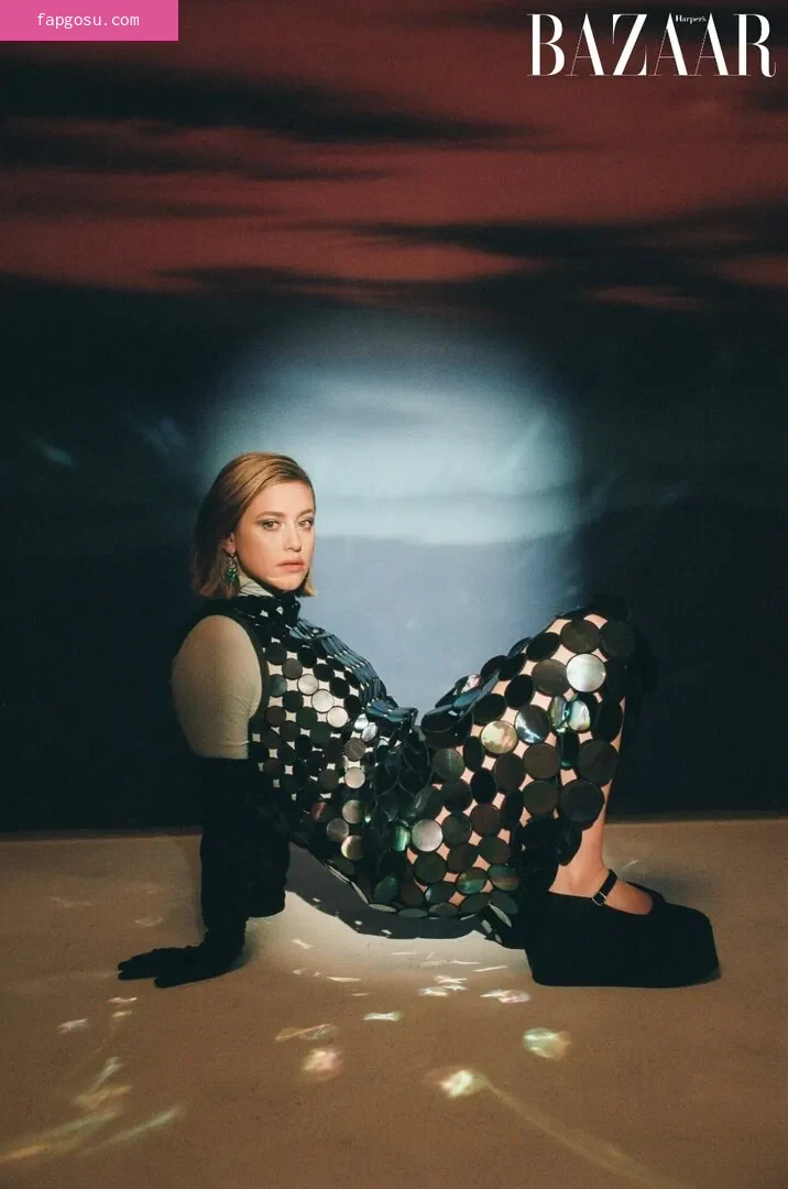 Lili Reinhart