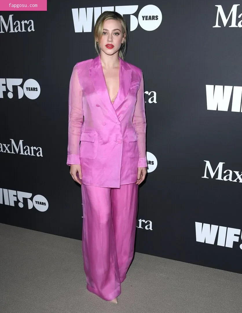 Lili Reinhart