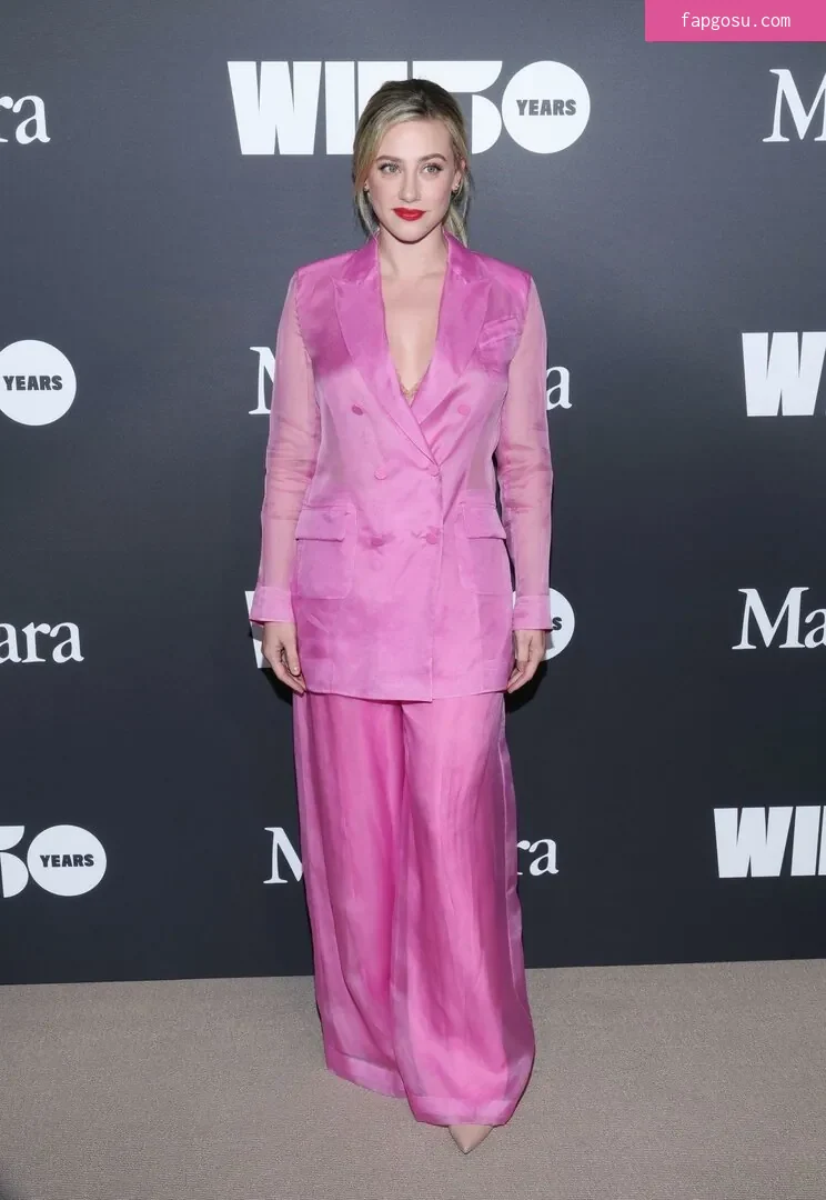 Lili Reinhart