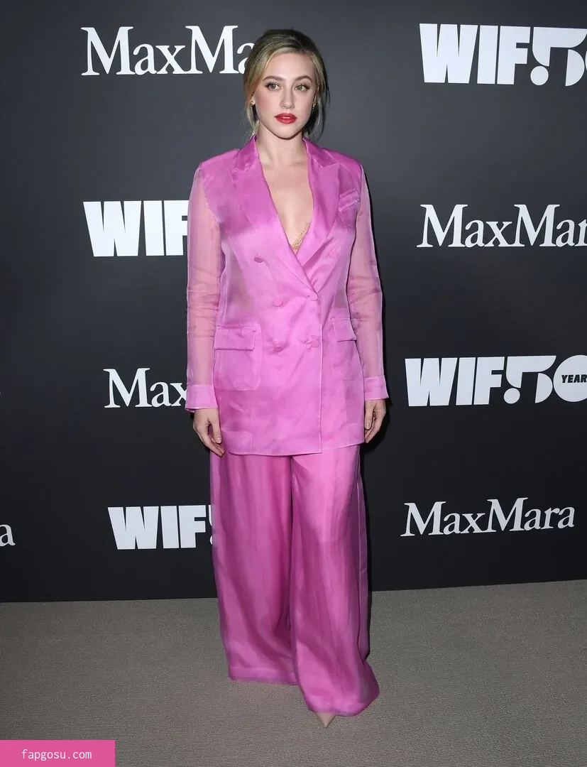 Lili Reinhart