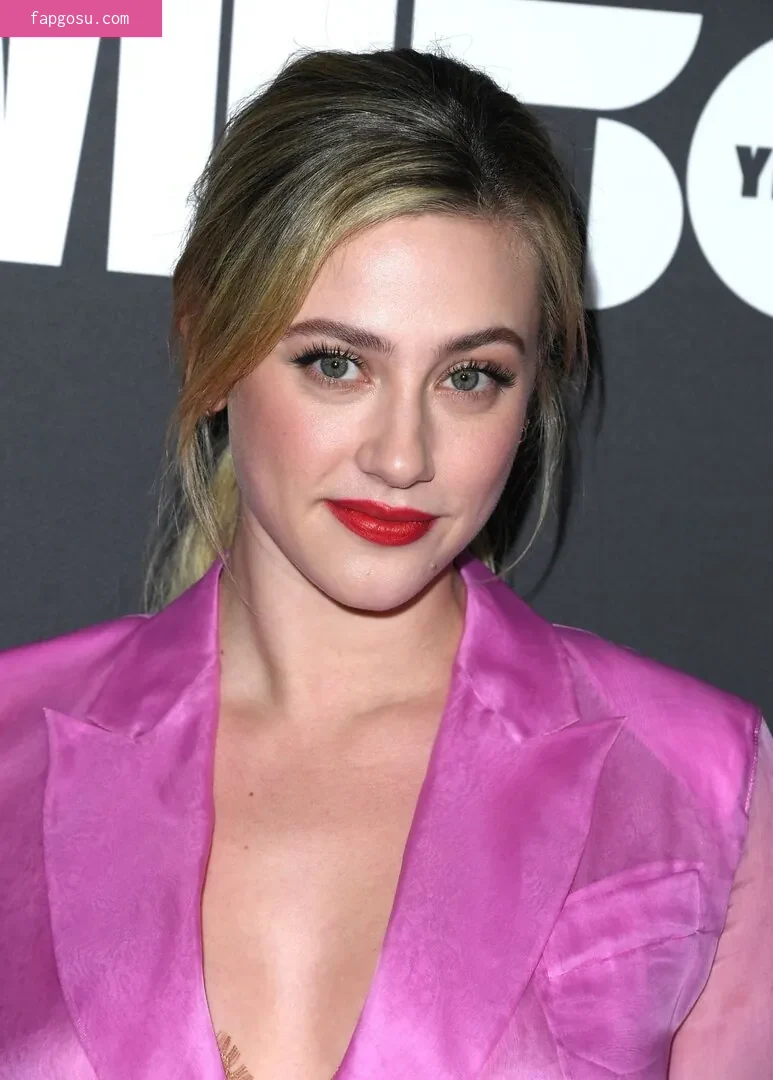 Lili Reinhart