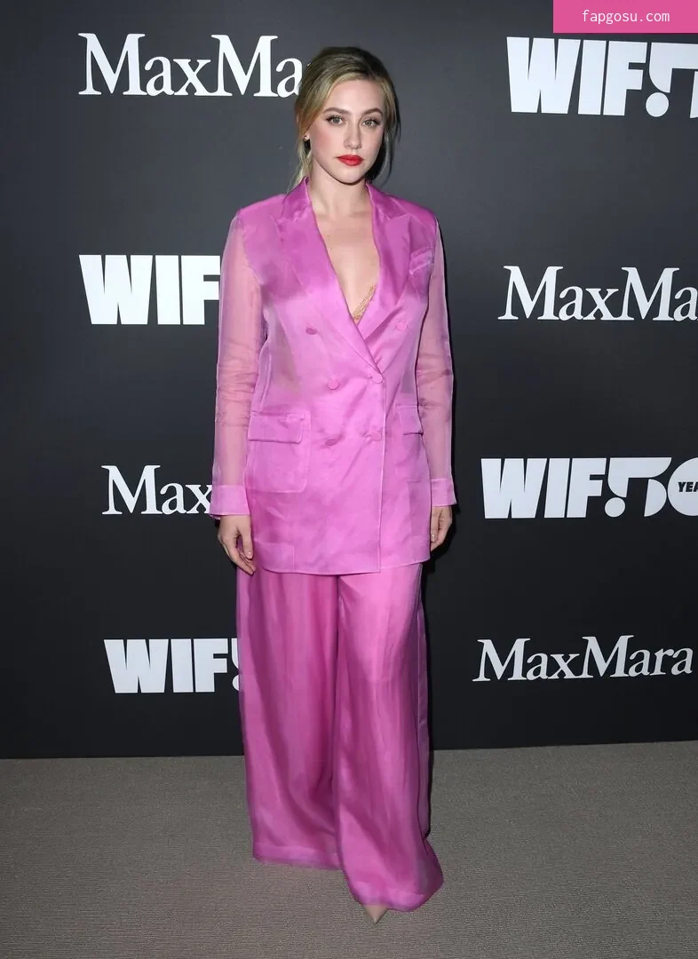 Lili Reinhart