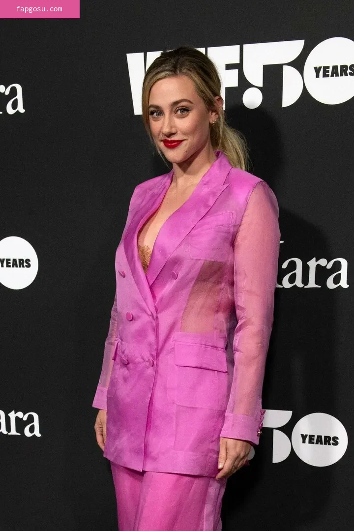 Lili Reinhart
