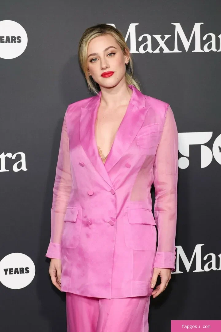 Lili Reinhart