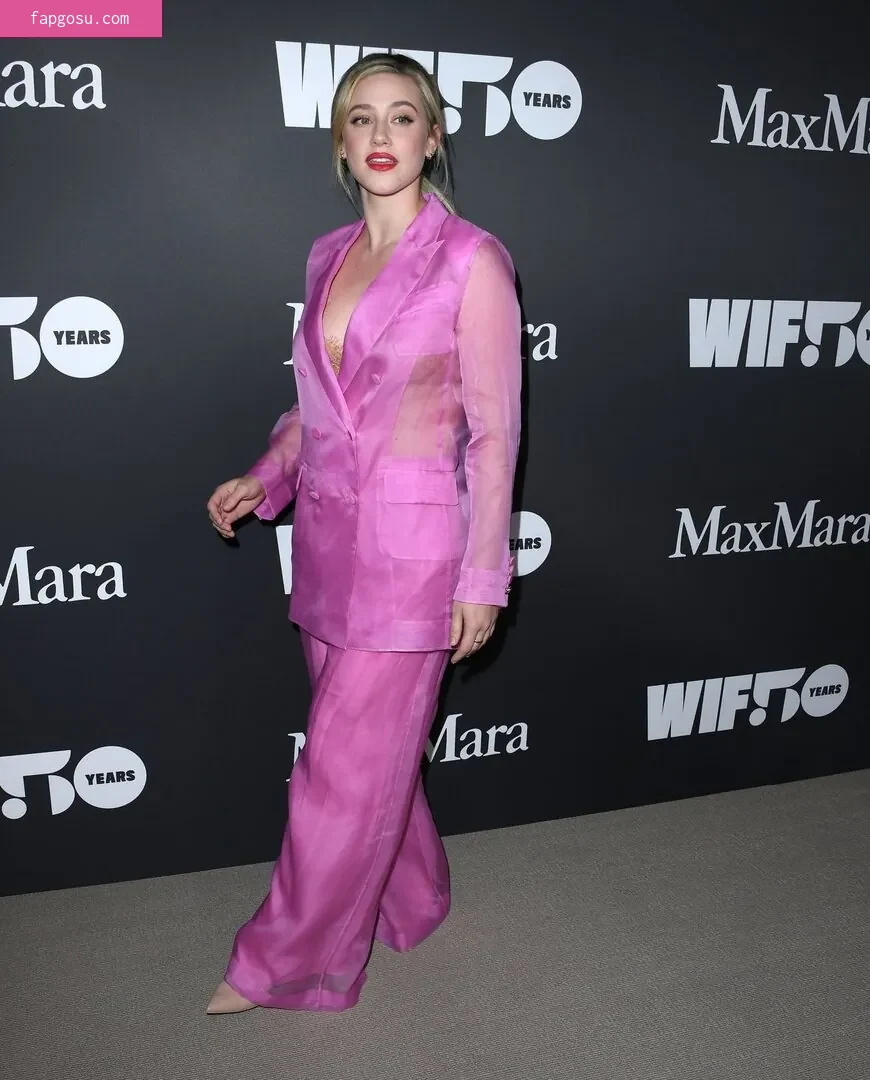 Lili Reinhart