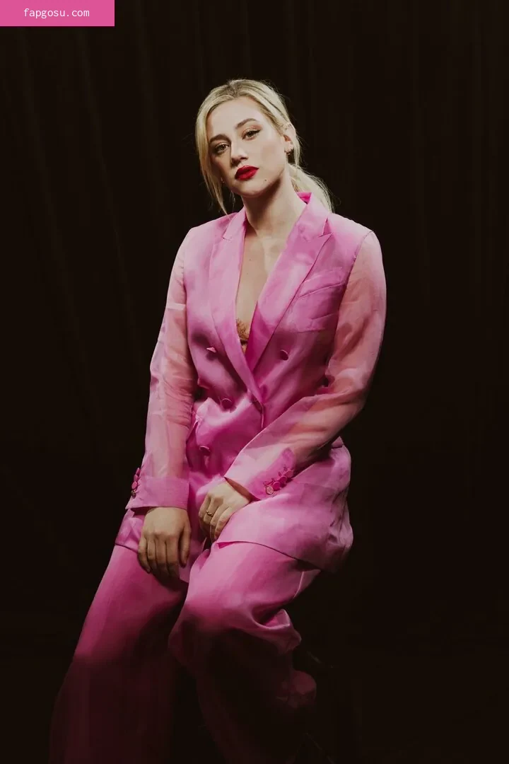 Lili Reinhart