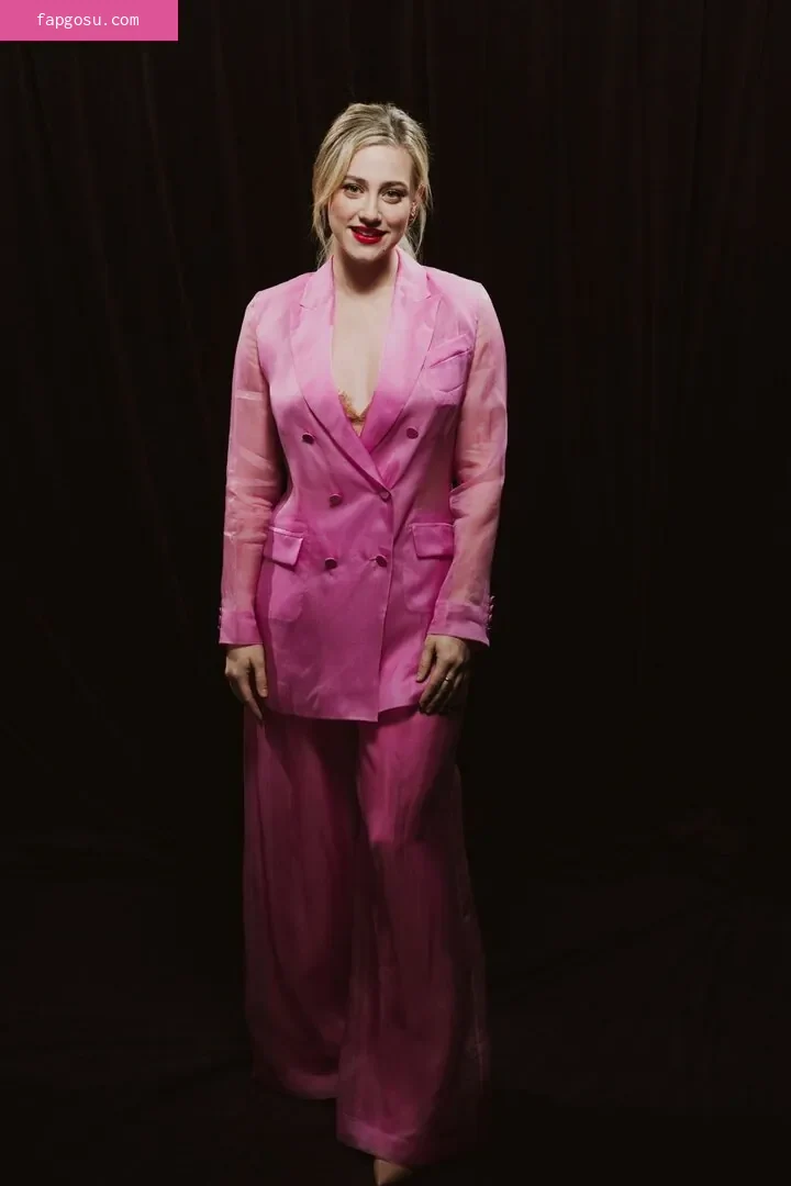 Lili Reinhart