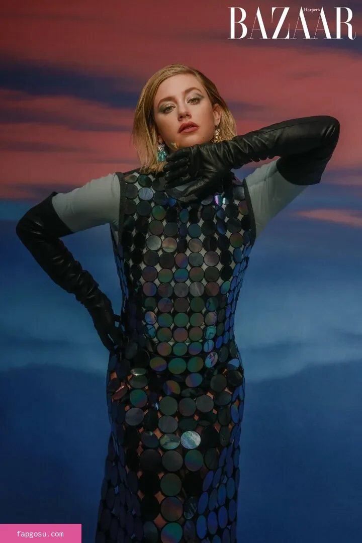Lili Reinhart
