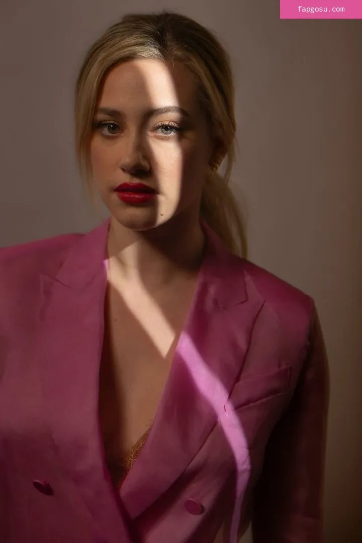 Lili Reinhart