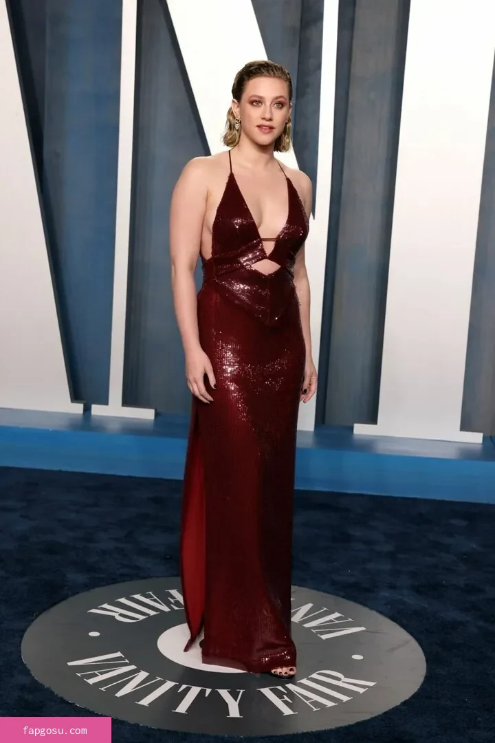 Lili Reinhart
