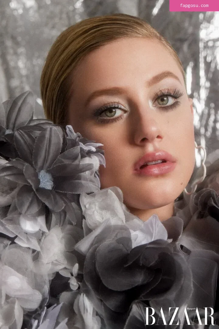 Lili Reinhart