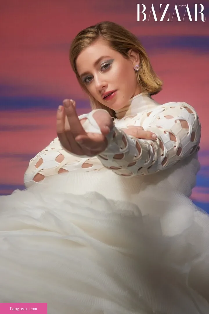 Lili Reinhart