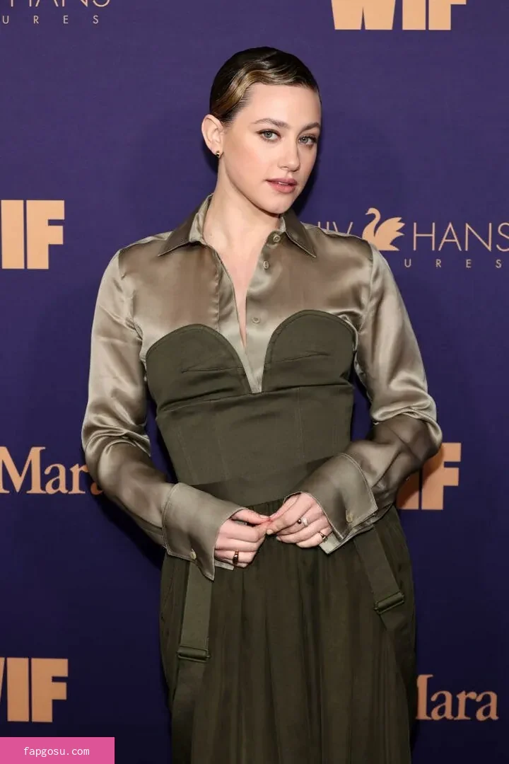Lili Reinhart