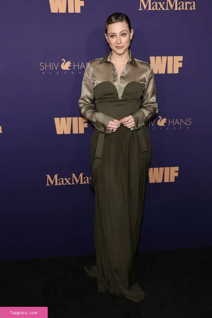 Lili Reinhart