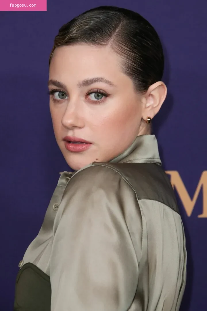 Lili Reinhart