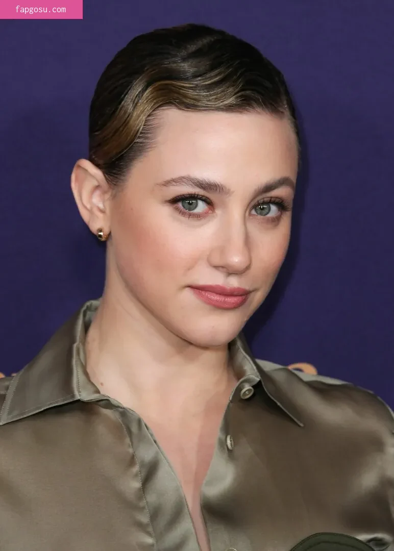 Lili Reinhart