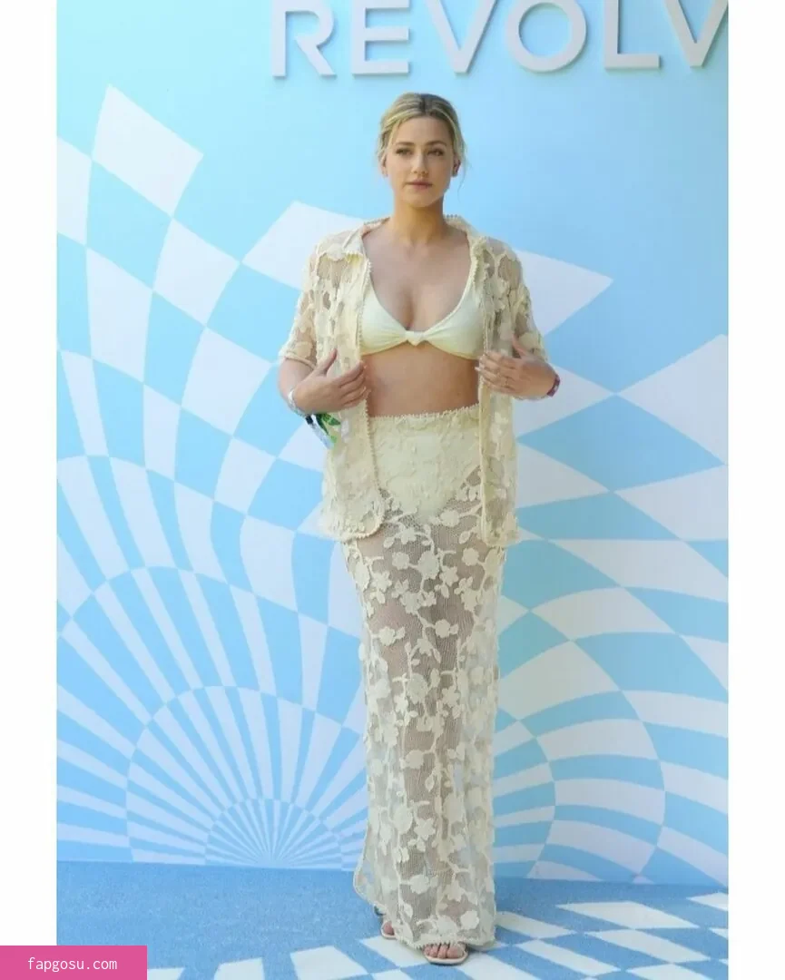 Lili Reinhart