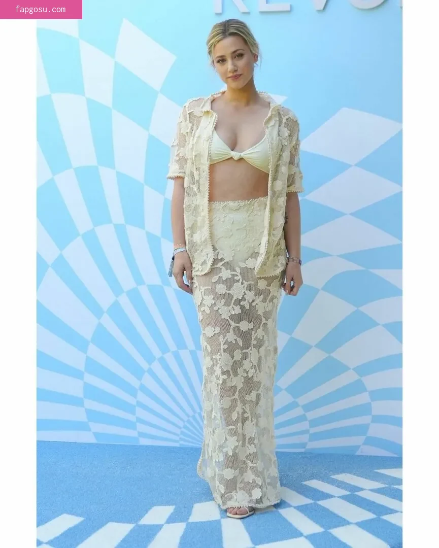 Lili Reinhart