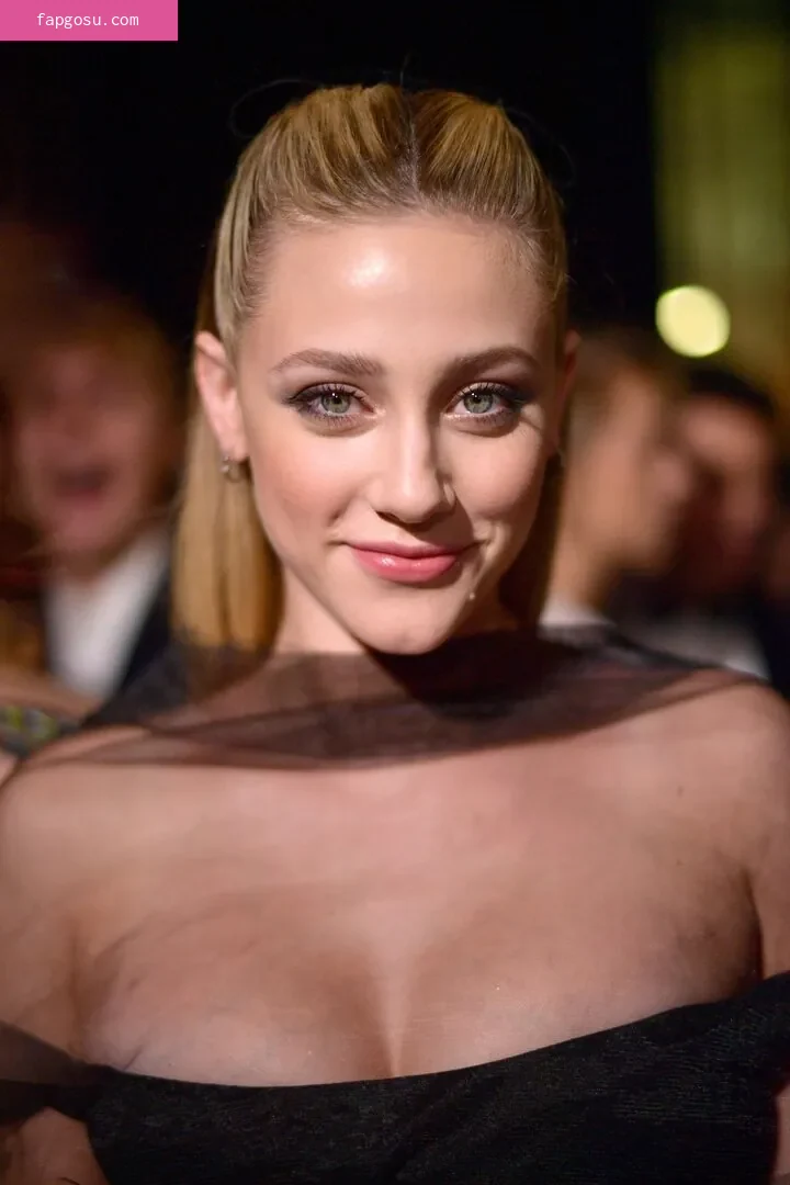 Lili Reinhart