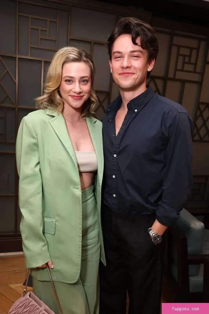 Lili Reinhart