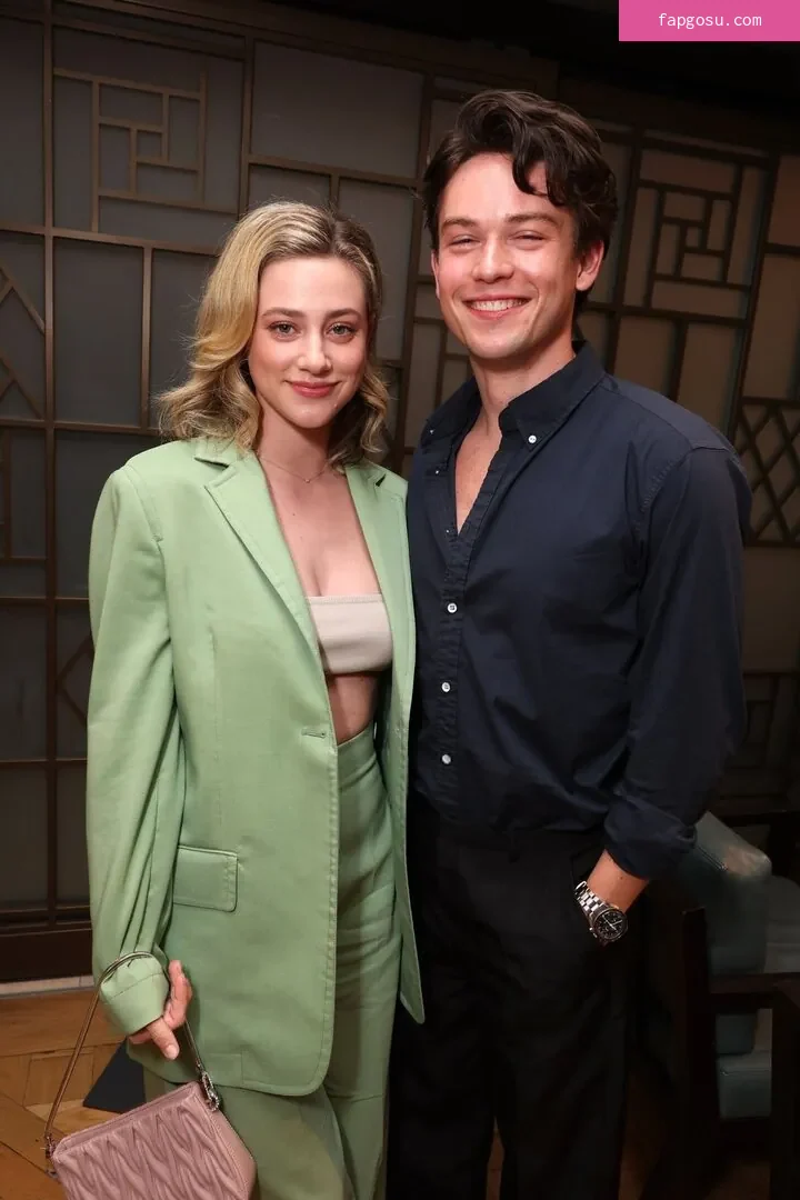 Lili Reinhart