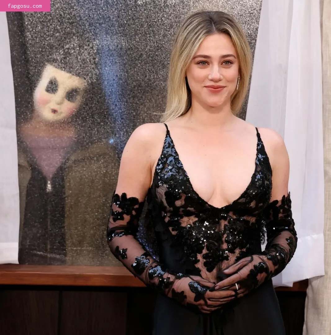 Lili Reinhart