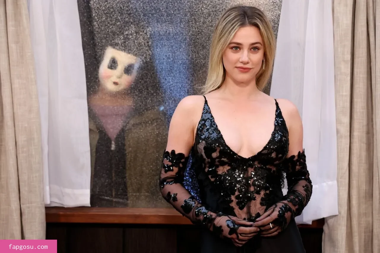 Lili Reinhart