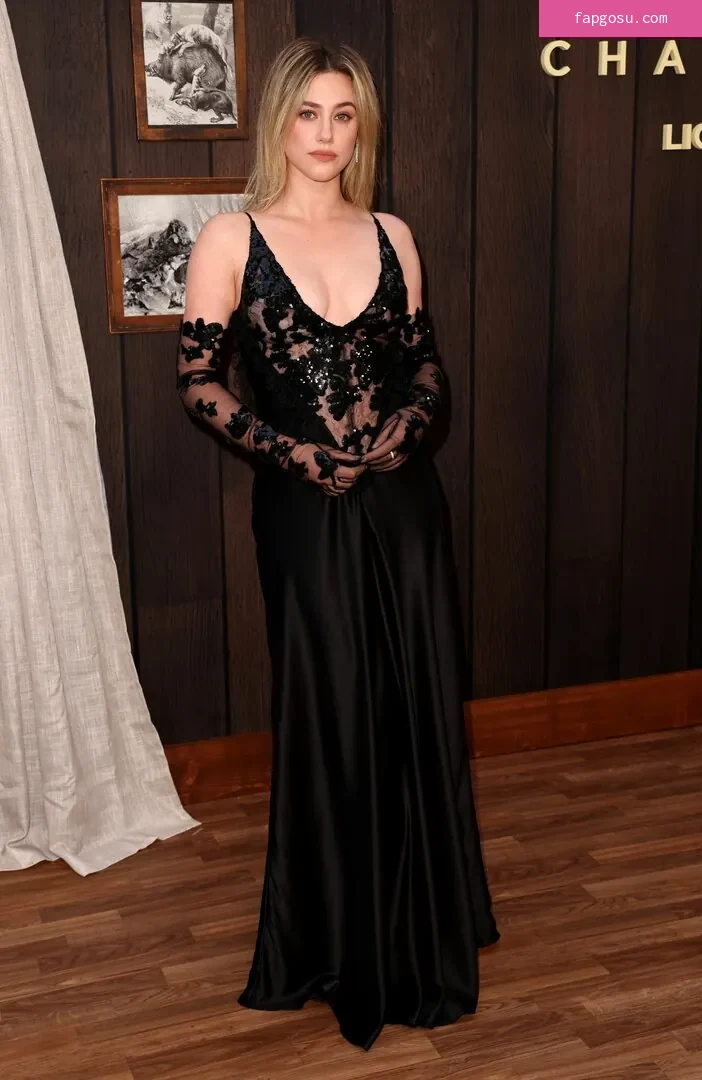 Lili Reinhart