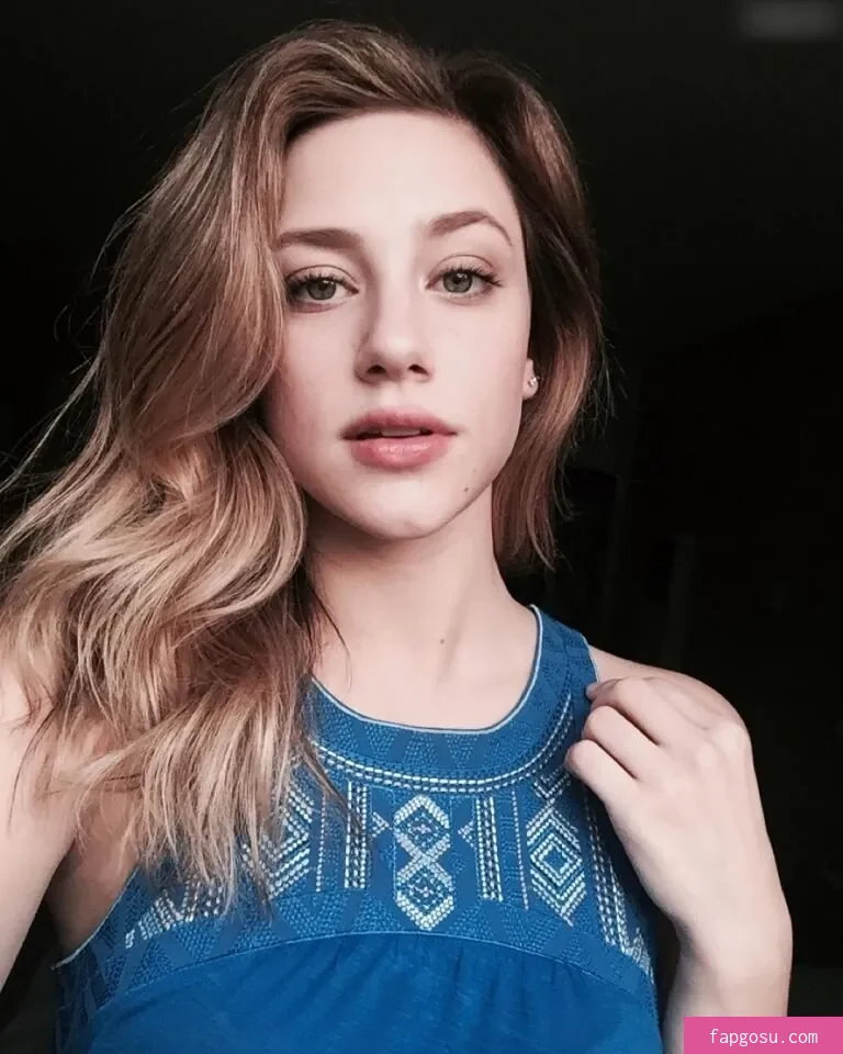 Lili Reinhart
