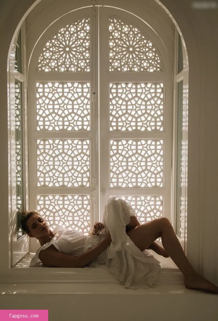Lili Reinhart