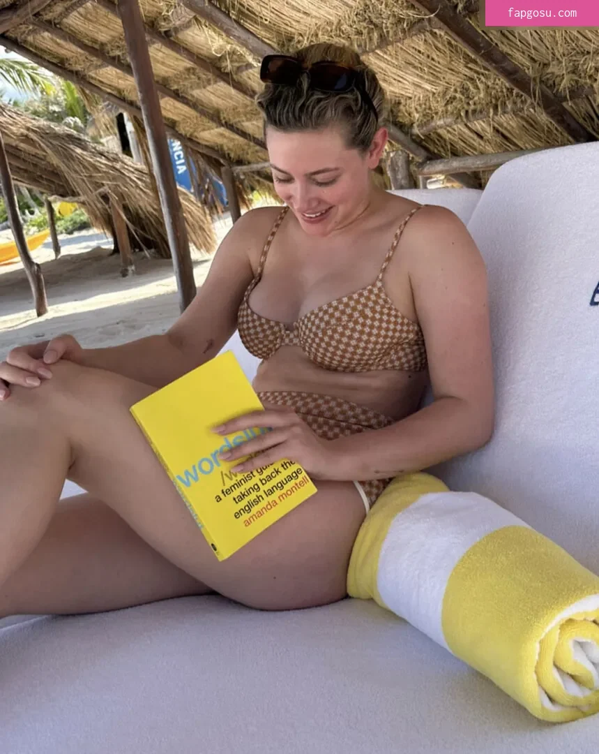Lili Reinhart