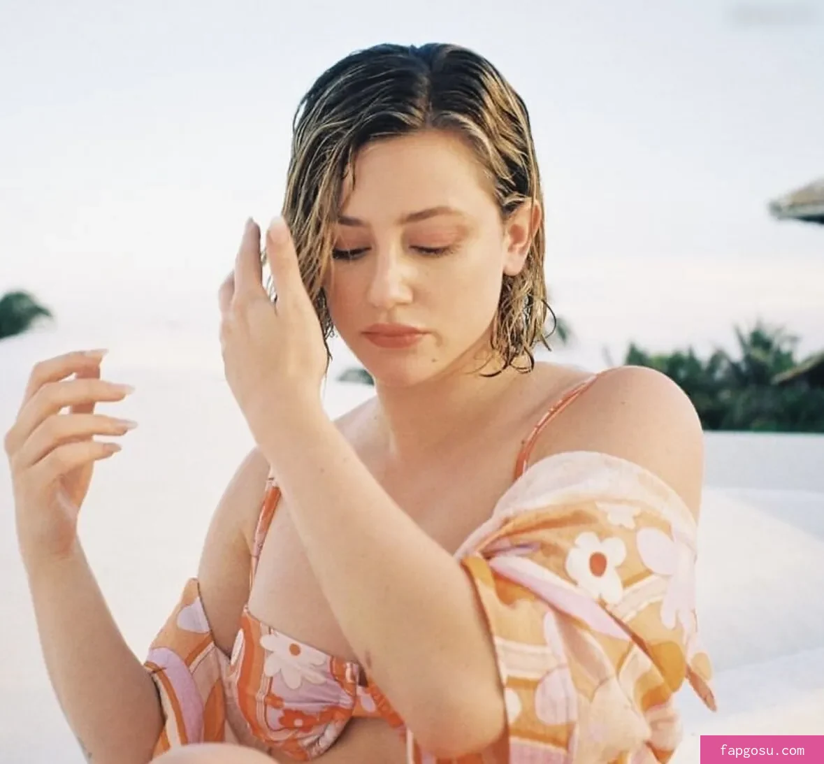 Lili Reinhart