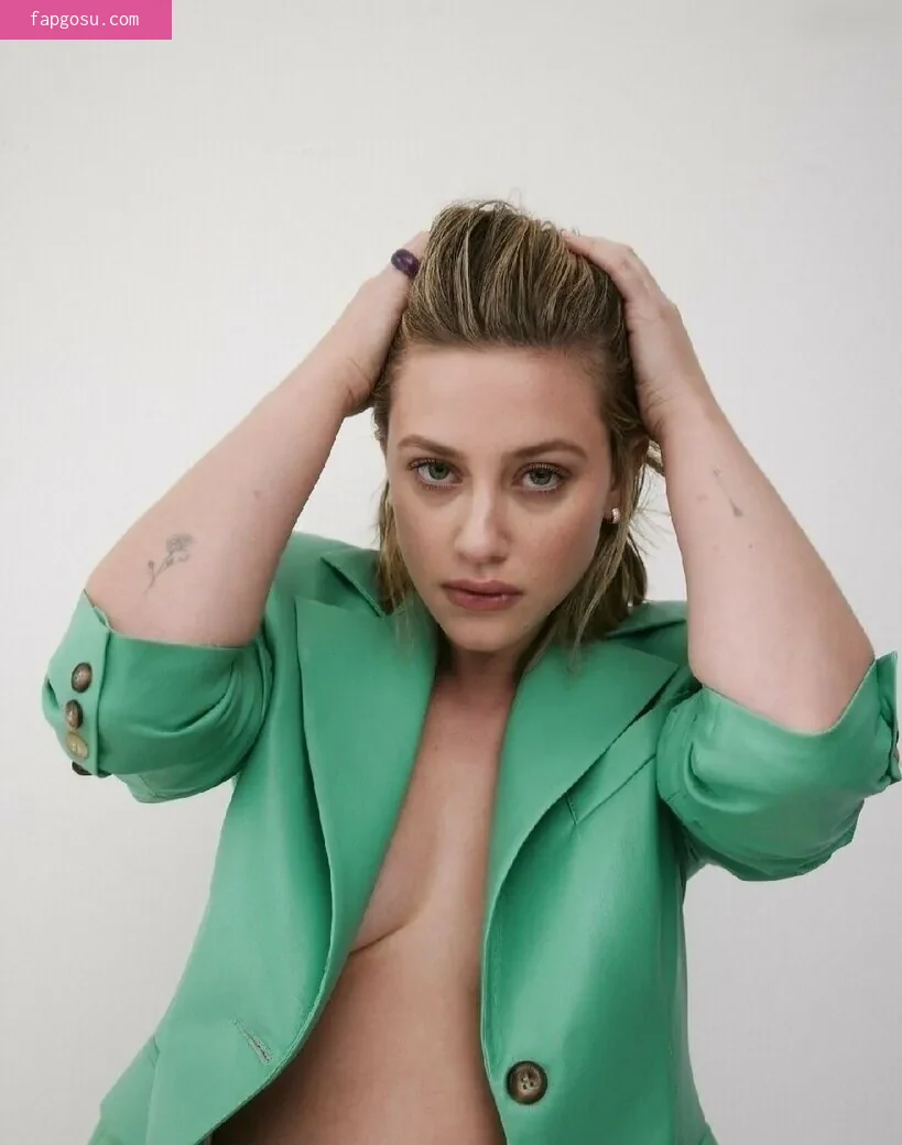 Lili Reinhart