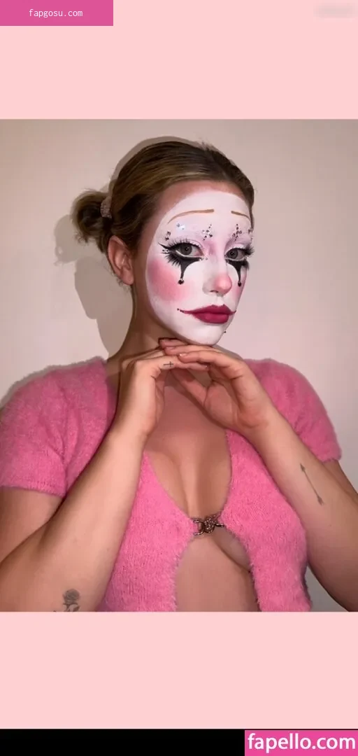 Lili Reinhart