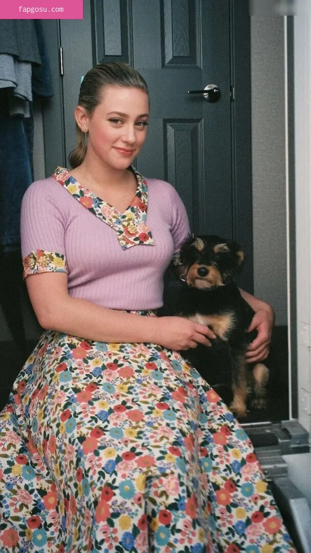 Lili Reinhart