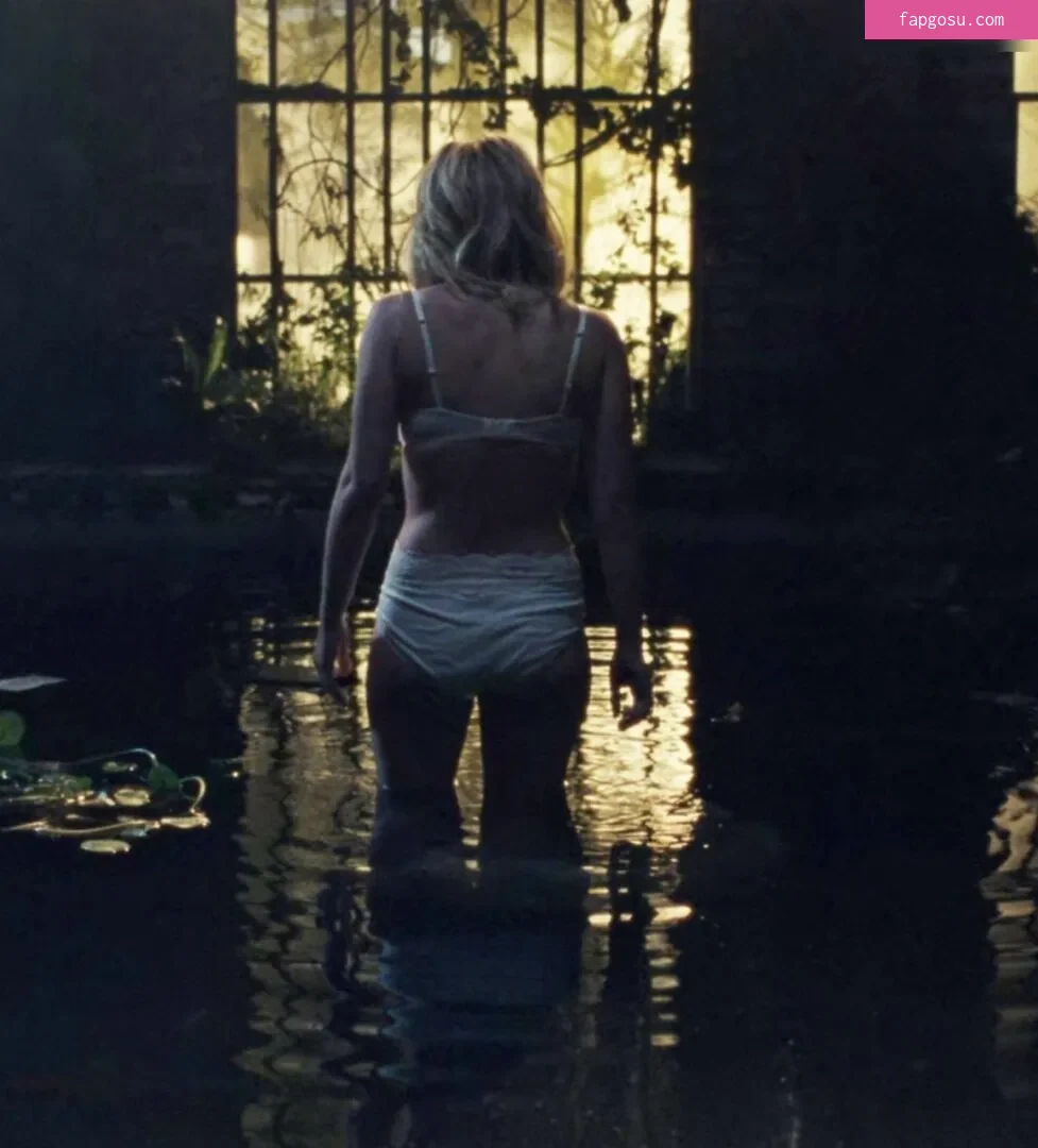 Lili Reinhart
