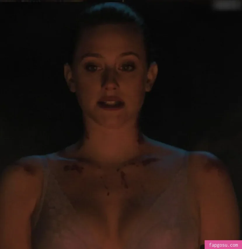 Lili Reinhart