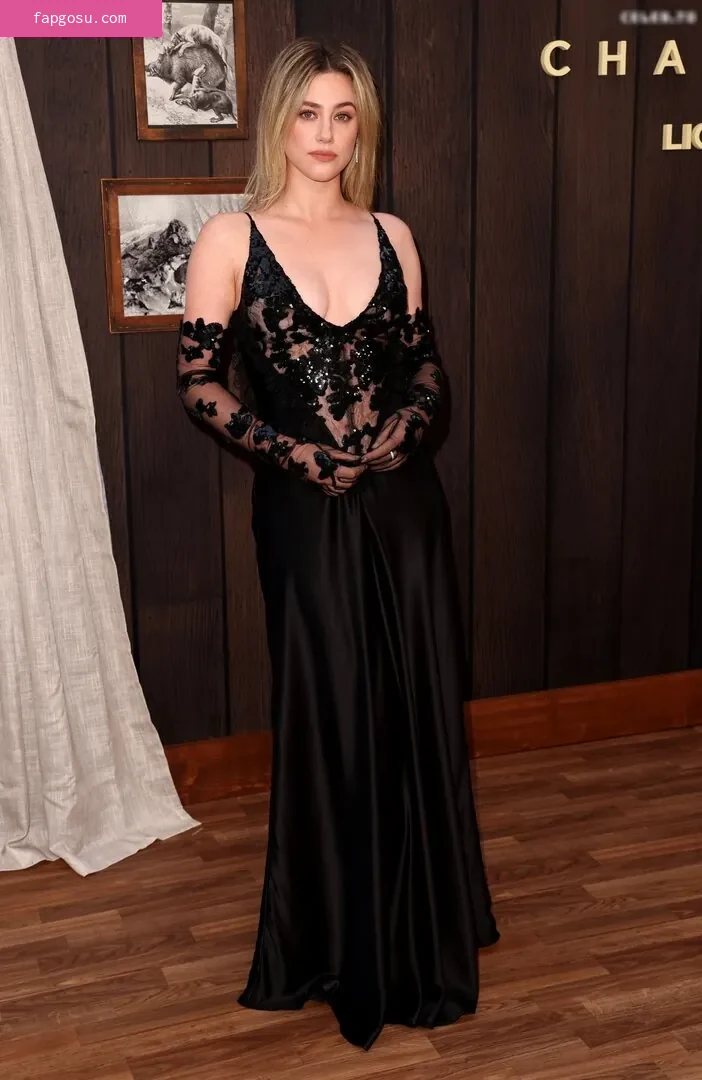 Lili Reinhart