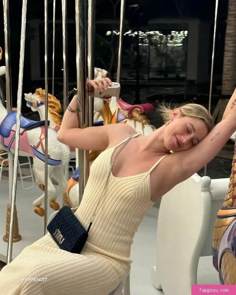 Lili Reinhart