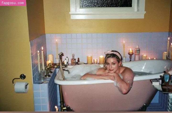 Lili Reinhart