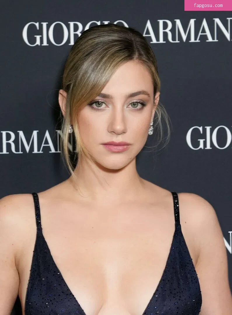 Lili Reinhart
