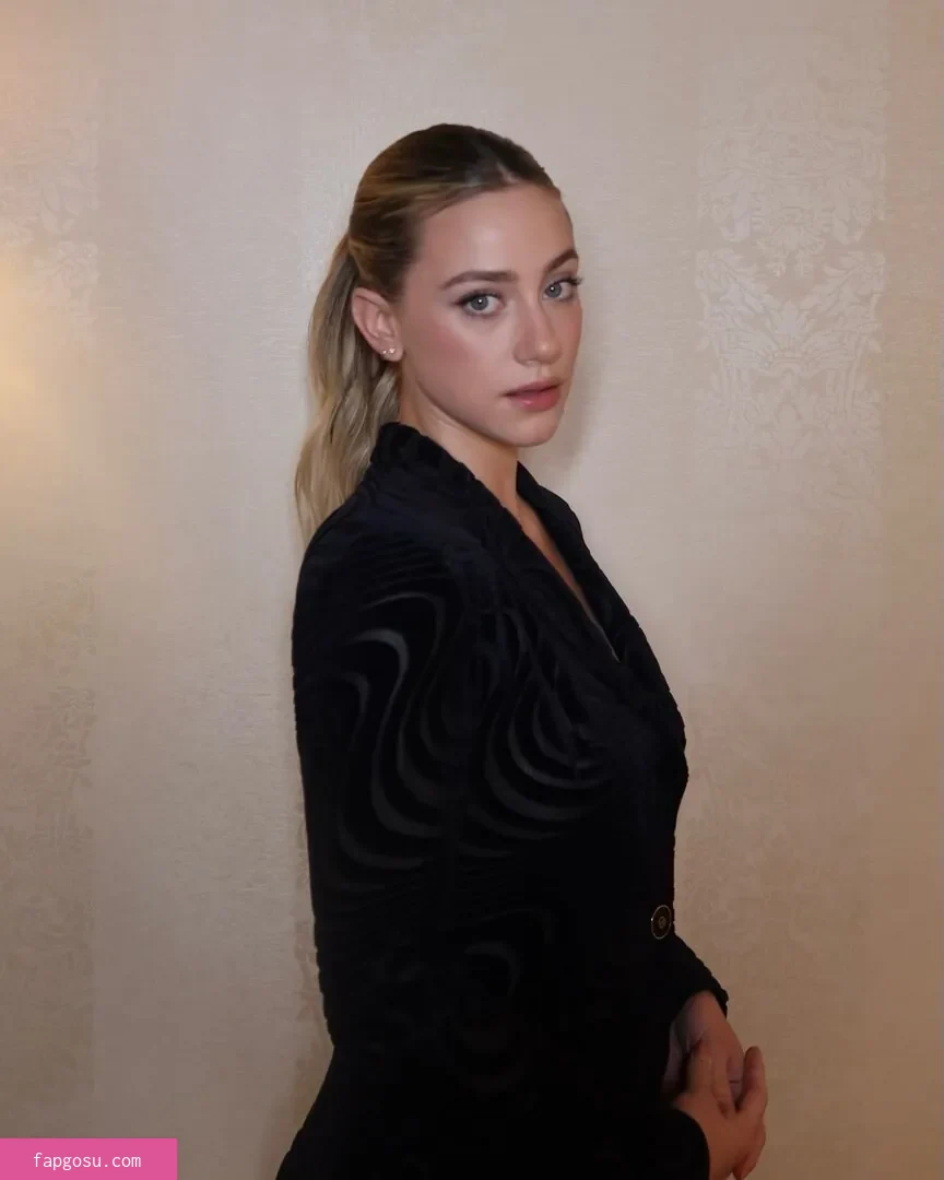 Lili Reinhart