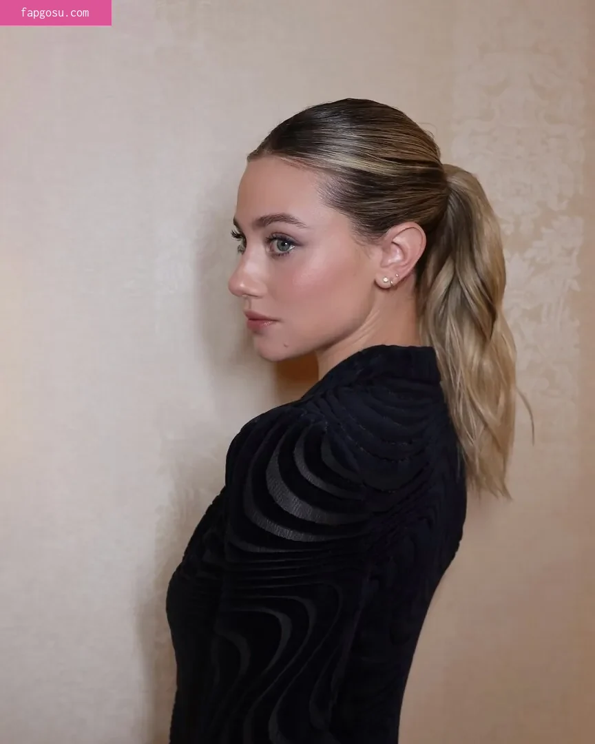 Lili Reinhart