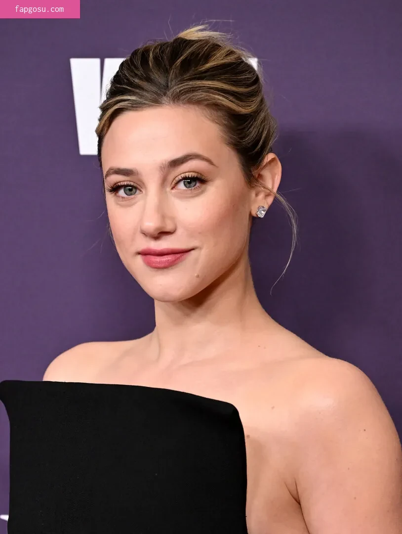 Lili Reinhart