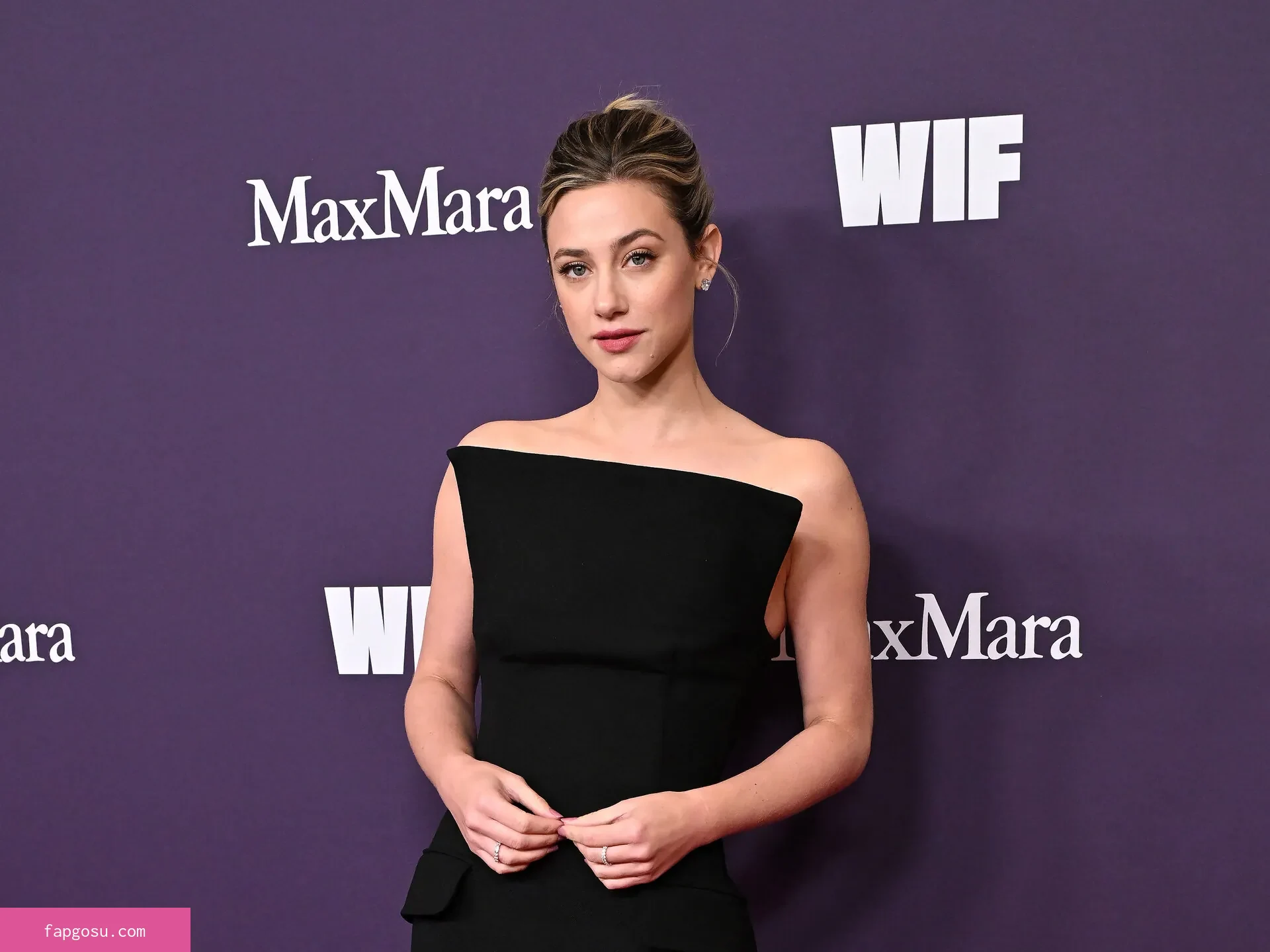 Lili Reinhart