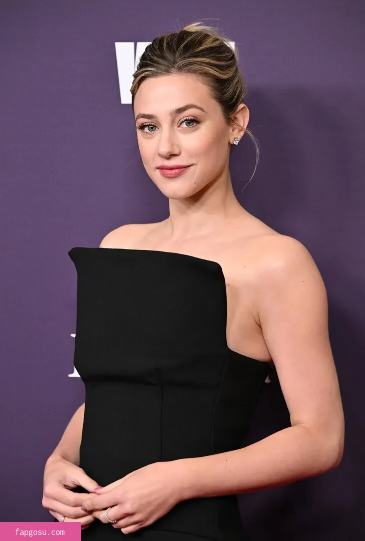 Lili Reinhart