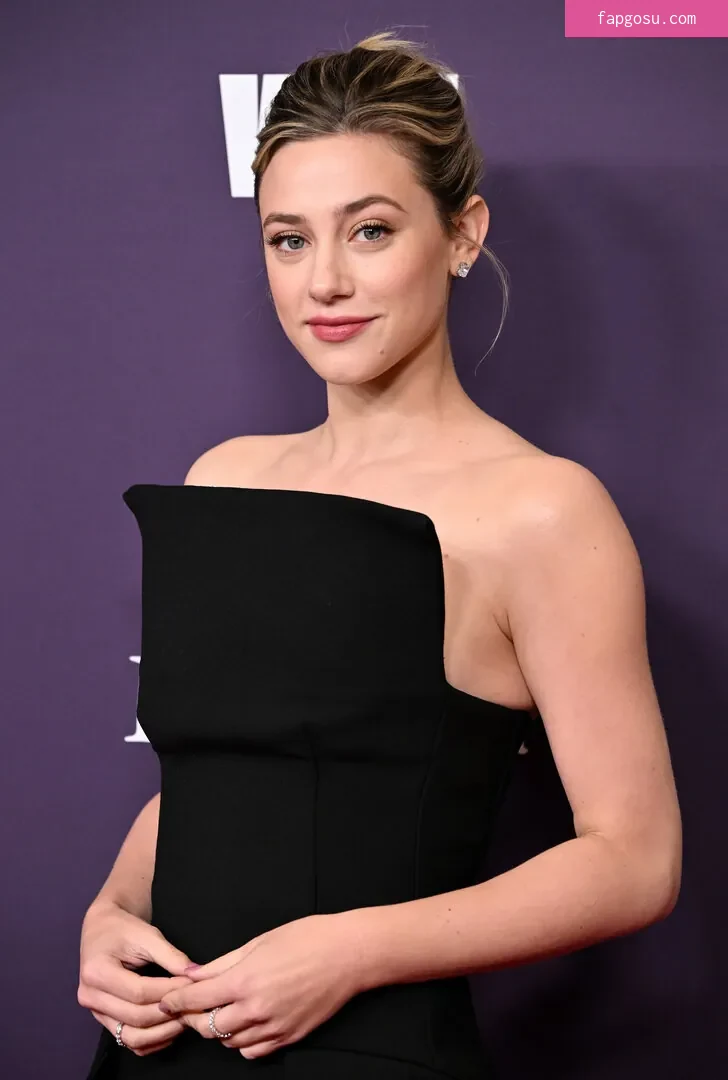 Lili Reinhart